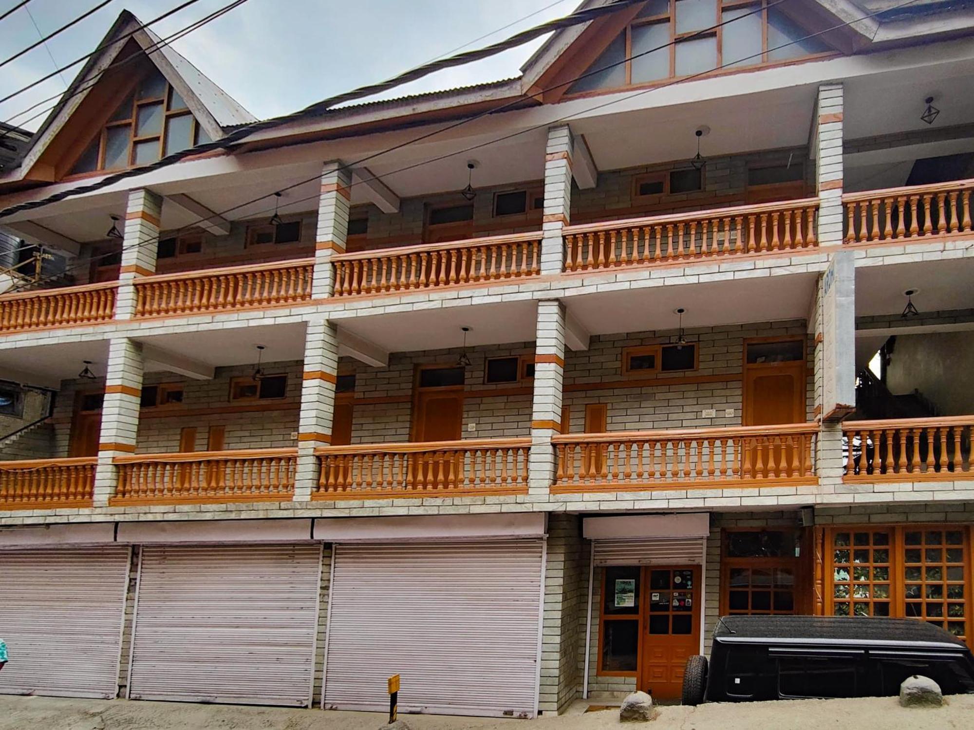 Hotel Arohi Vashist 外观 照片